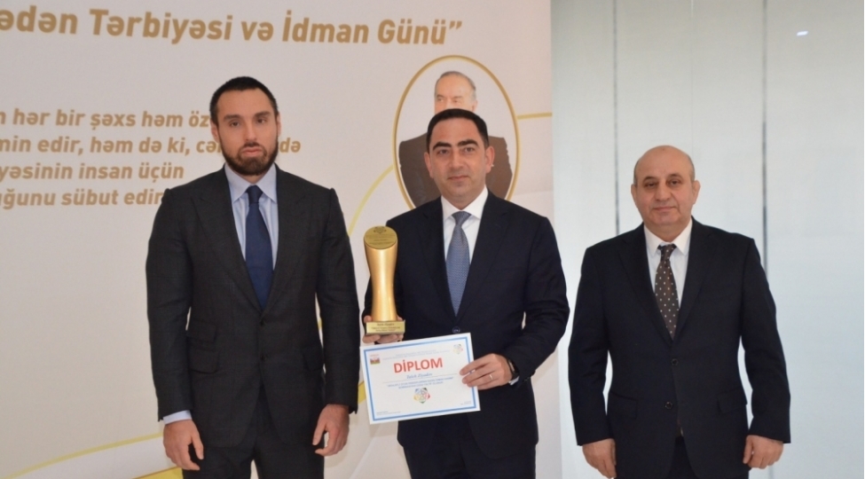 idman-mutexessisleri-ulu-onder-heyder-eliyev-ile-bagli-xatirelerini-bolushubler