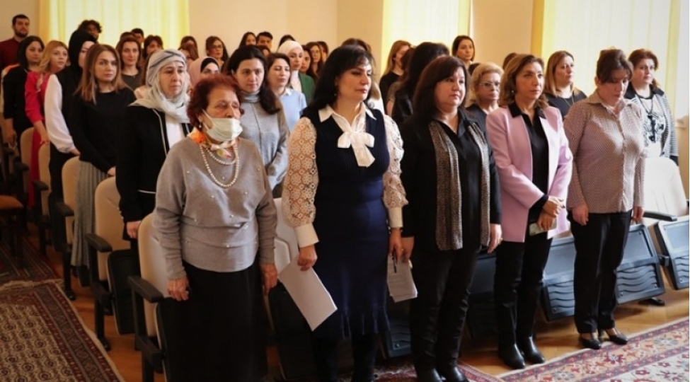 azerbaycan-qadinlari-kechmishimizin-taleyuklu-anlarinda-vezifelerinin-ohdesinden-layiqince-gelibler