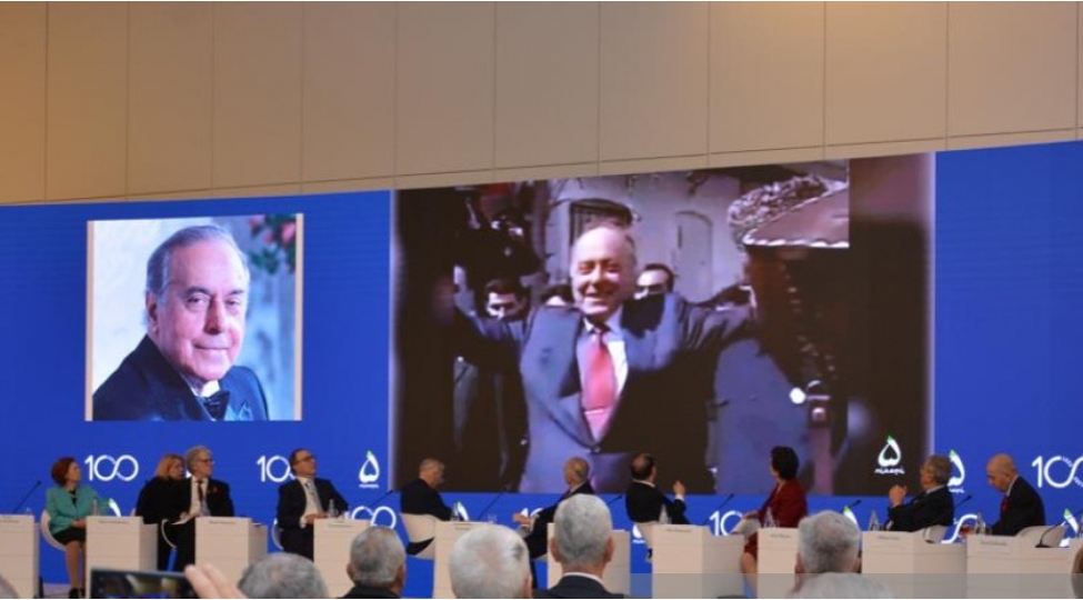 nizami-gencevi-beynelxalq-merkezi-umummilli-lider-heyder-eliyevle-bagli-video-hazirlayib-video
