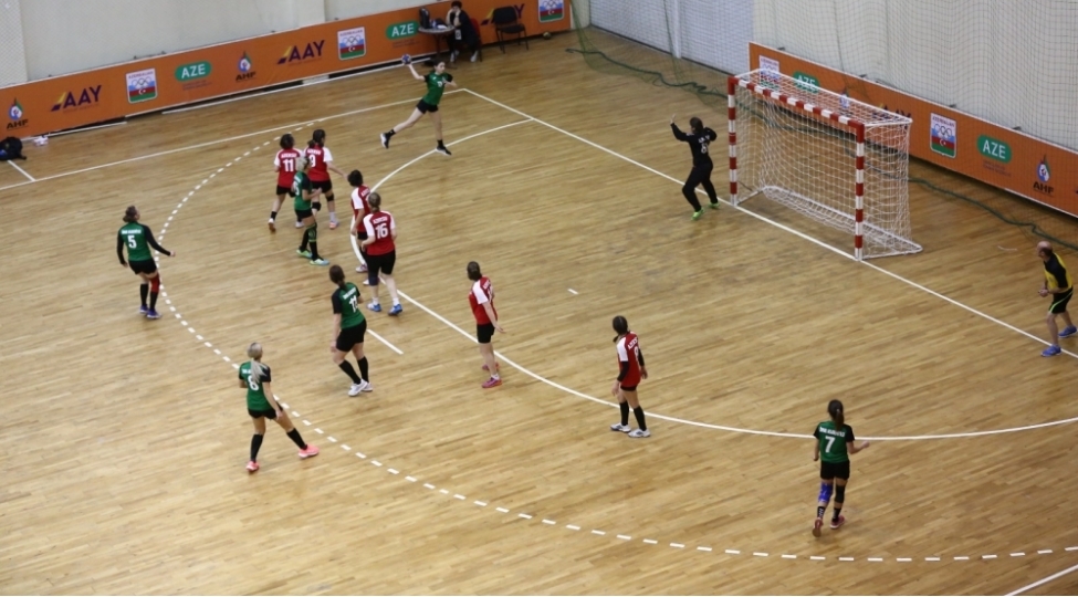 qadin-hendbolchularin-azerbaycan-chempionatinda-novbeti-oyunlar-olub