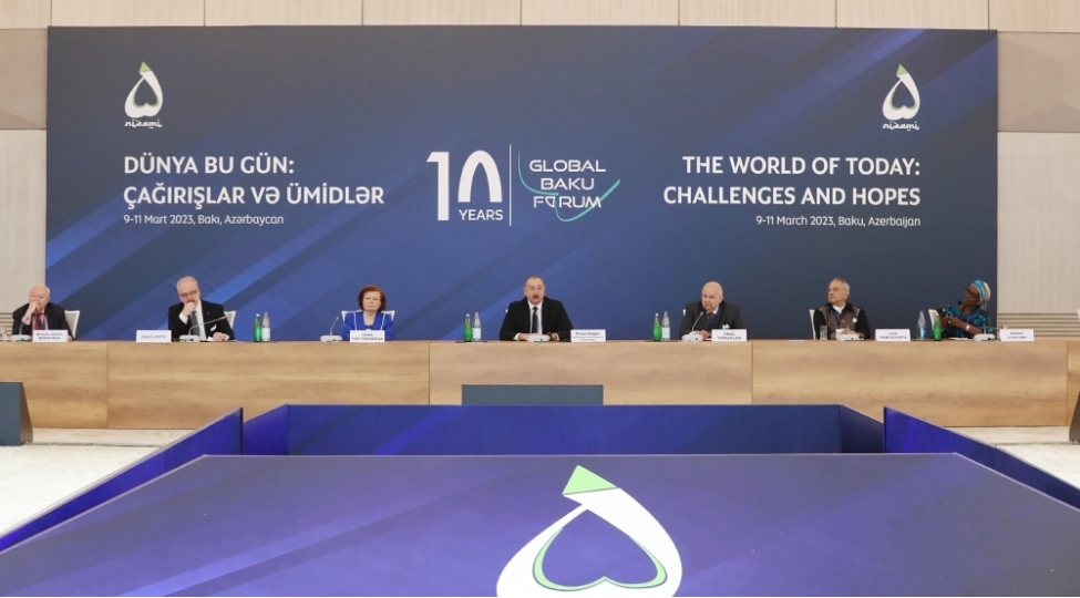 qlobal-baki-forumu-muhum-beynelxalq-tesisata-chevrilib