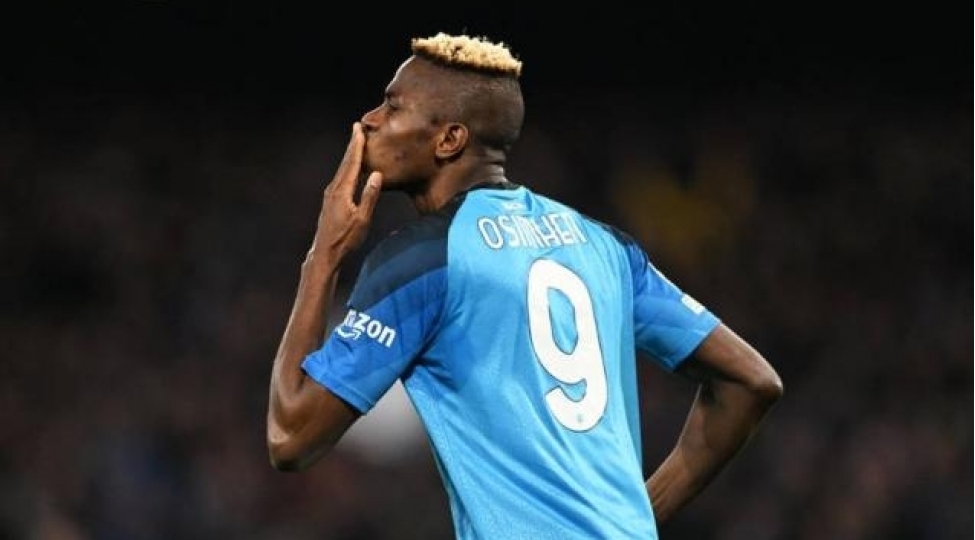 napolinin-futbolchusu-chempionlar-liqasinin-qalibi-ola-bilerik