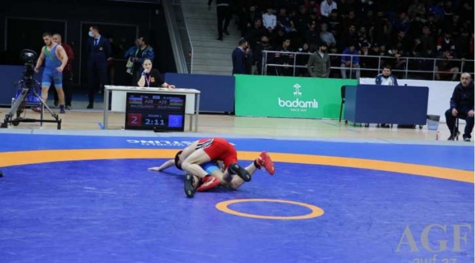 avropa-chempionati-azerbaycanin-daha-uch-serbest-guleshchisi-yarimfinala-yukselib