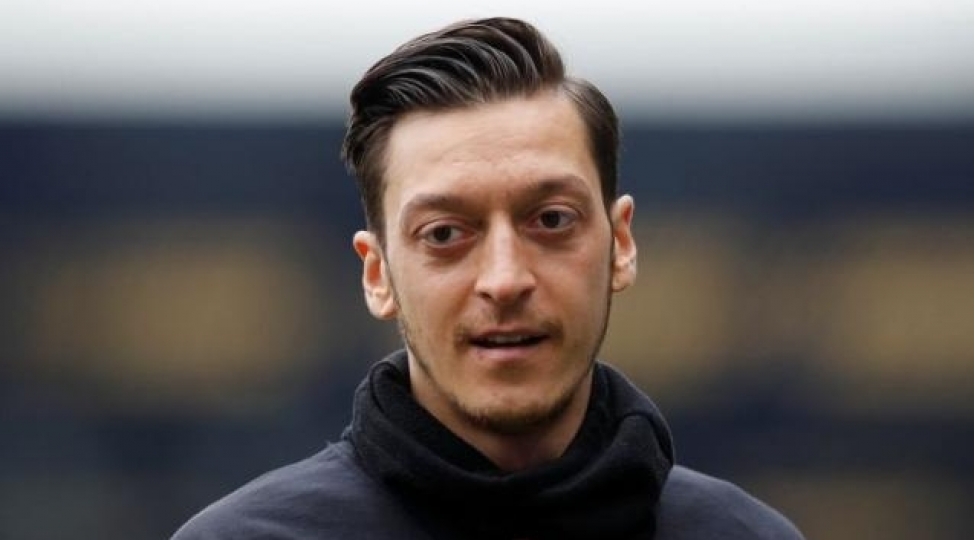 ozil-onu-21-ci-esrin-en-yaxshi-meshqchisi-hesab-edir