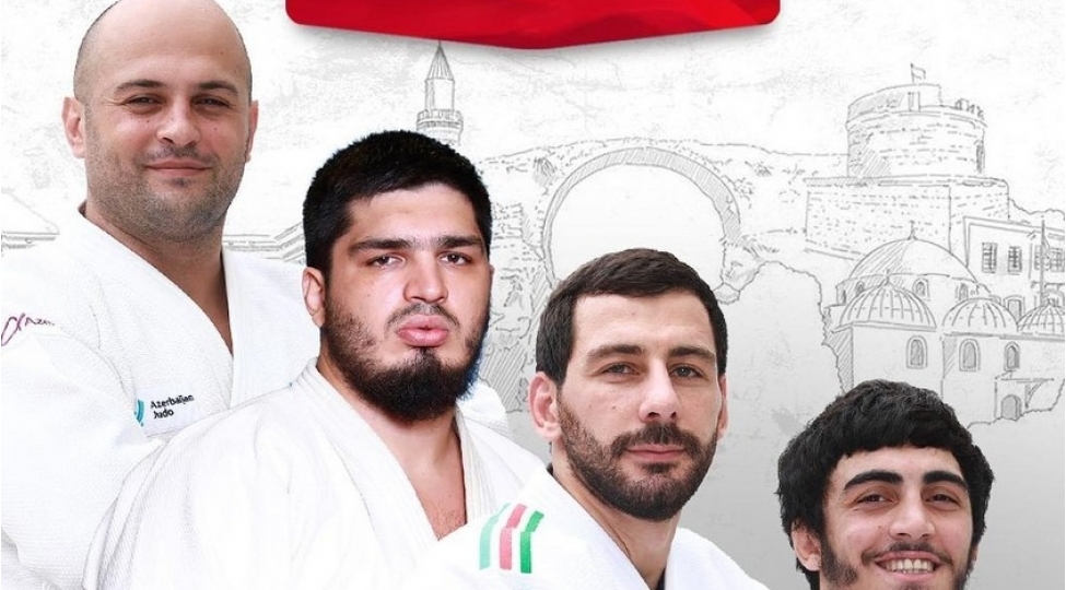 cudochularimiz-boyuk-debilqeni-iki-medalla-basha-vurublar
