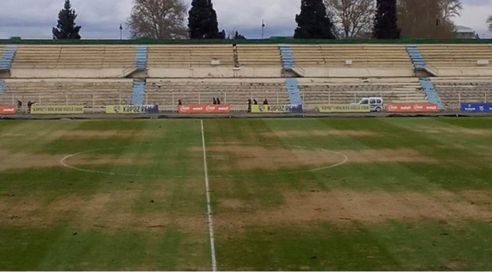 gence-sheher-stadionunun-ot-ortuyu-ile-bagli-achiqlama