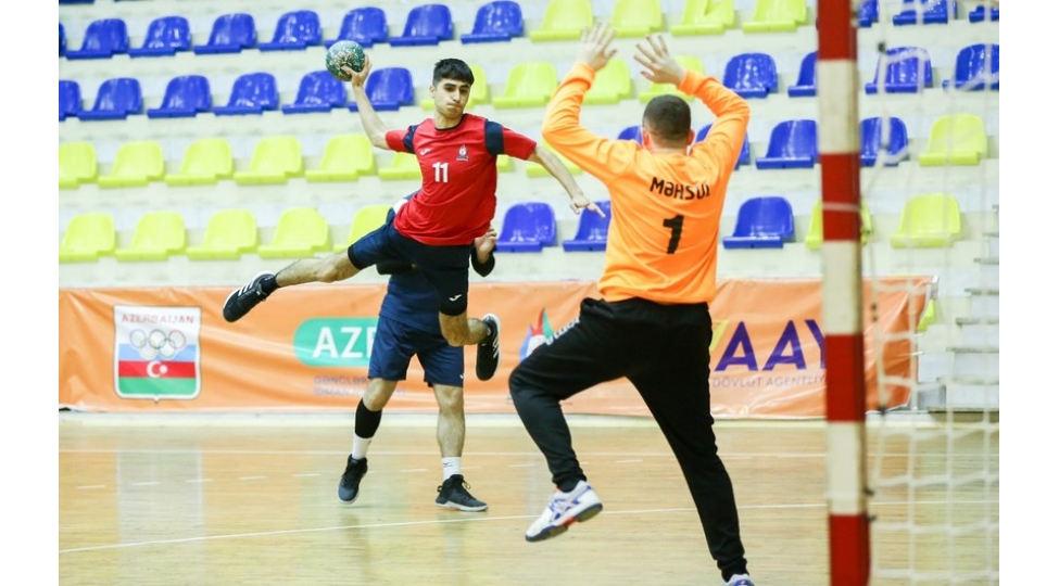 hendbol-uzre-azerbaycan-chempionatiidman-akademiyasi-qelebelerle-liderliyini-mohkemledib