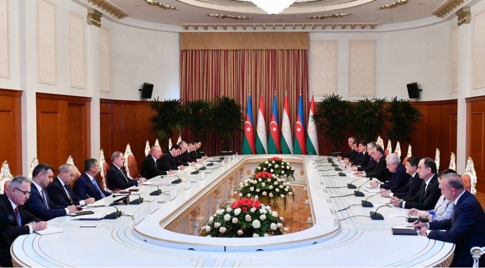 qarshiliqli-elaqeler-mohkem-temeller-uzerinde-qurulub