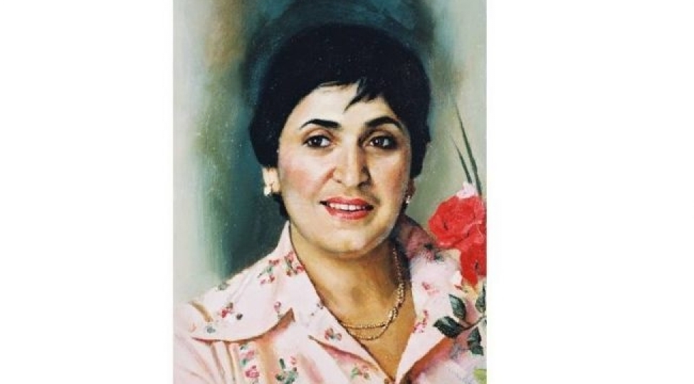 gozlere-nur-bexsh-eden-boyuk-oftalmoloq-alim