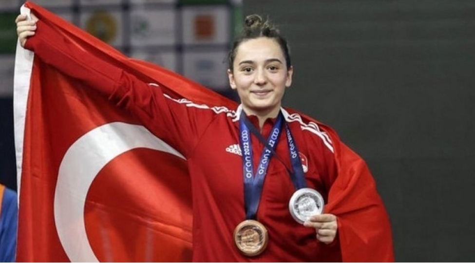 irevanda-qizil-medal-qazanan-atlet-prezident-ve-xaniminin-tebriki-meni-qururlandirdi