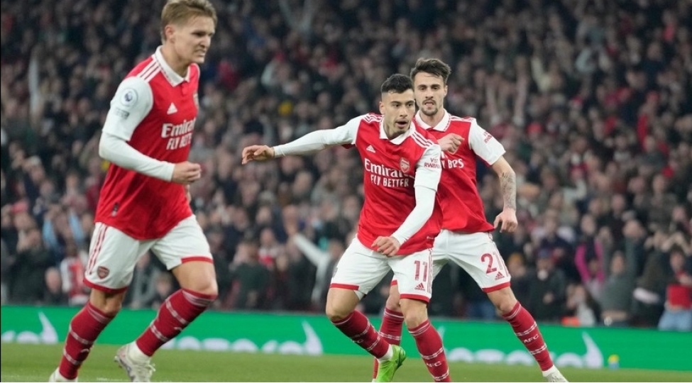 arsenal-oz-meydaninda-xal-itirib