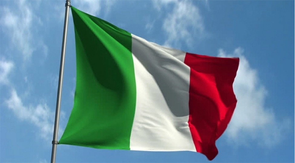 italiya-oz-sefirini-isvechreden-geri-chagirib