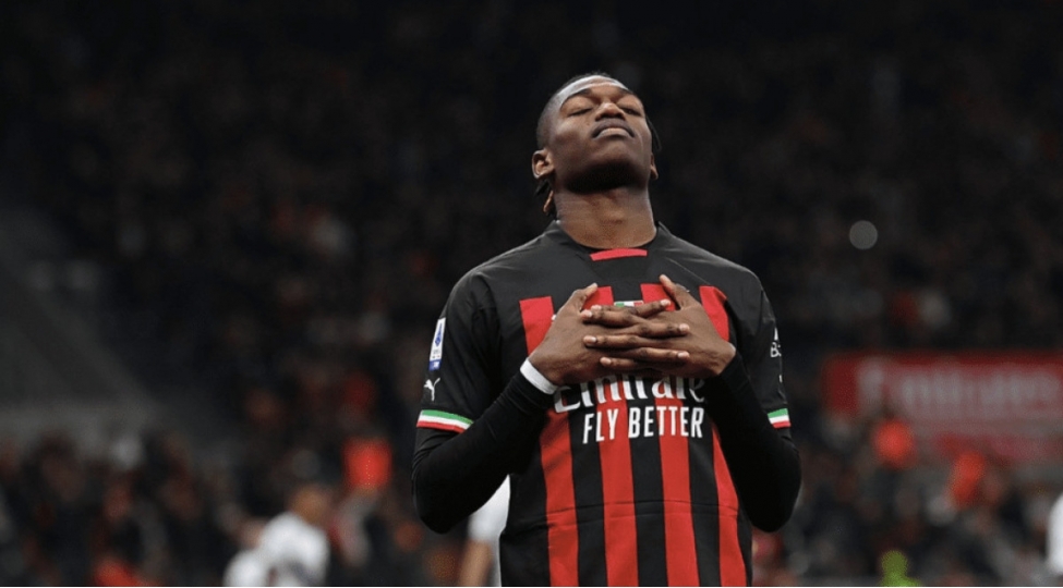 rafael-leao-real-ve-chelsinin-tekliflerinden-imtina-edib