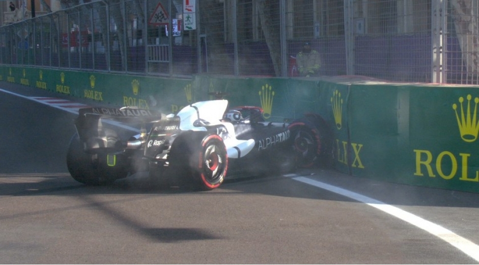 formula-1-niderlandli-surucu-siralama-turunda-qeza-toredib