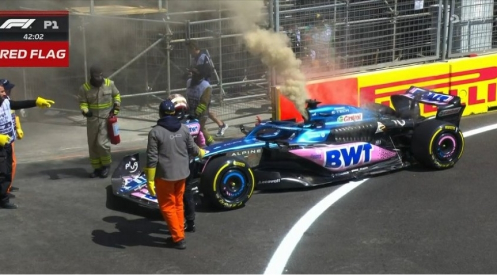 formula-1-fransali-pilotun-avtomobili-yanib-foto