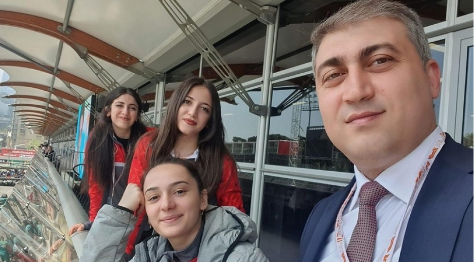 turkiyeli-agirliqqaldiranlar-formula-1-uzre-azerbaycan-qran-prisini-izleyirler