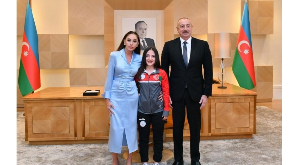 irevanda-qazandigi-qelebeni-azerbaycana-hesr-eden-turk-atlet-ilham-eliyeve-teshekkurunu-bildirib