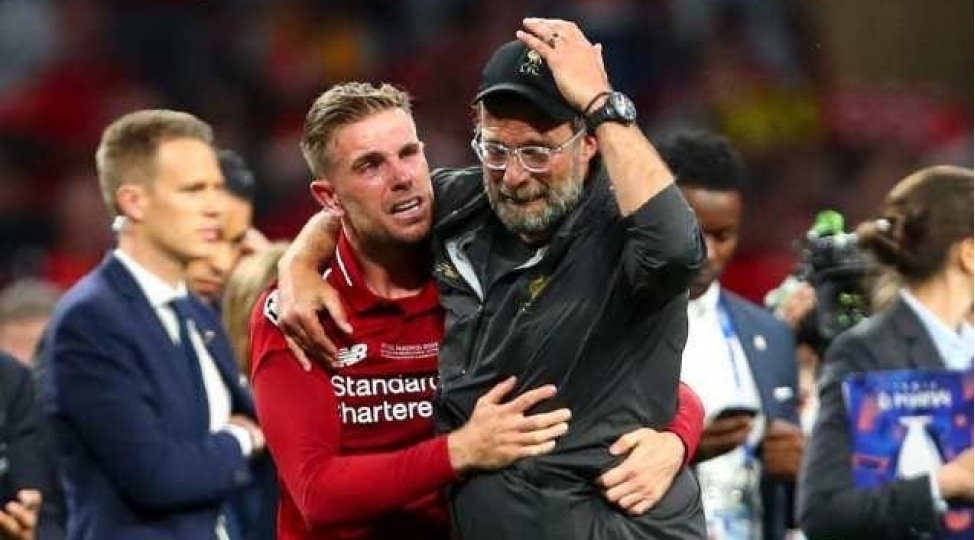 klopp-kuryoz-hadise-ile-uzleshdi