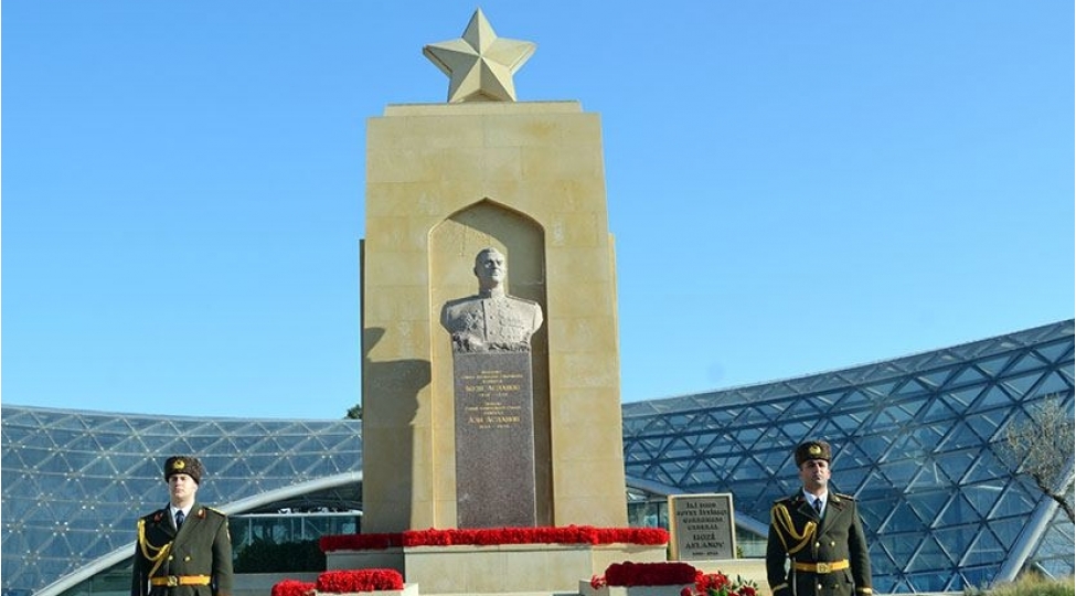 fashizm-uzerinde-qelebe-azerbaycan-xalqinin-fexr-etdiyi-unudulmaz-tarixdir