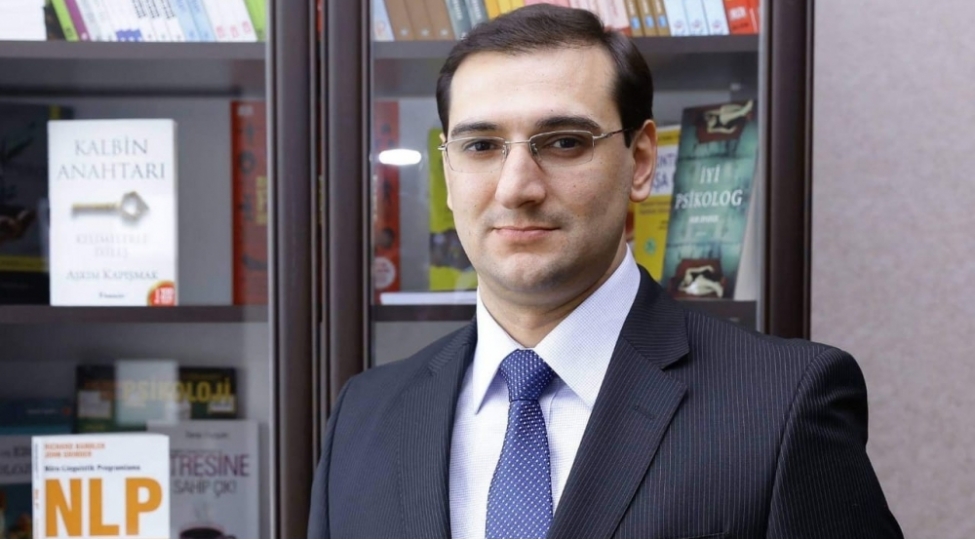 xalqin-ebedi-sevgisini-qazanan-dahi-lider