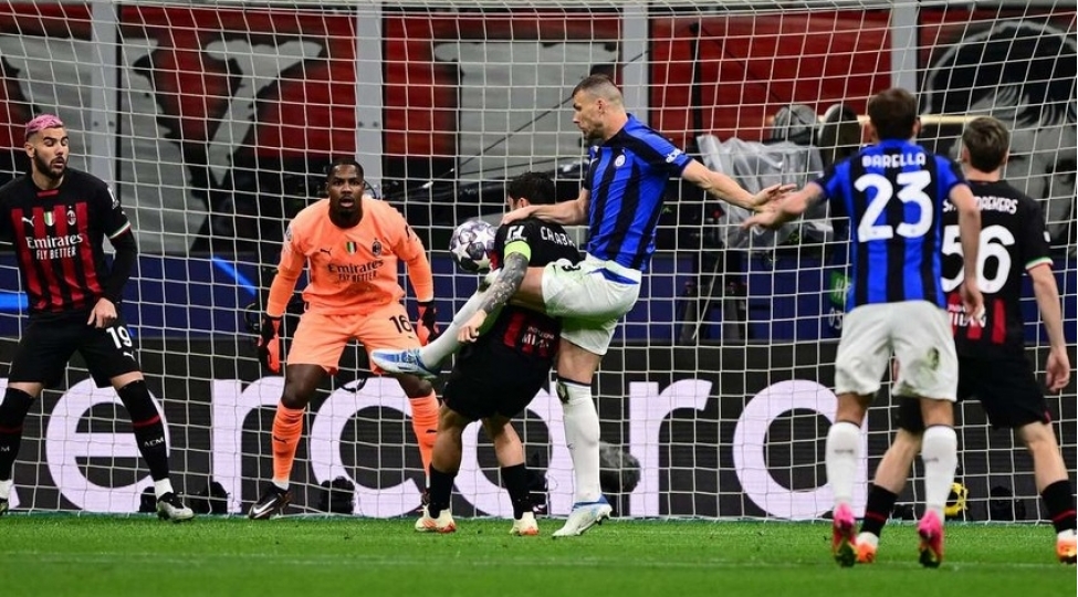 inter-milan-onunde-ilklere-imza-atib