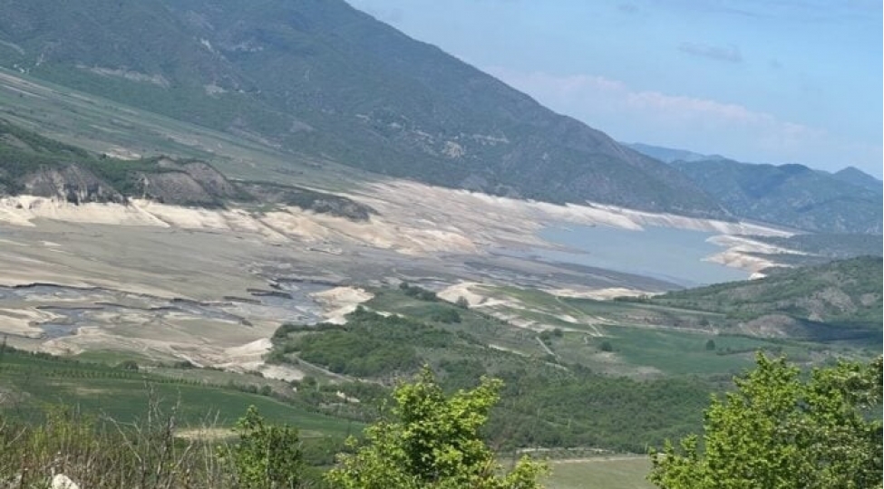 gemide-oturub-gemichi-ile-dava-etmek-merezi