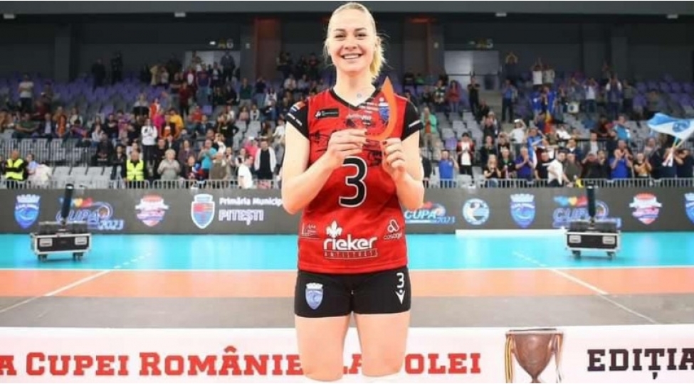 millimizin-voleybolchusu-ruminiya-kubokunun-qalibi-olub