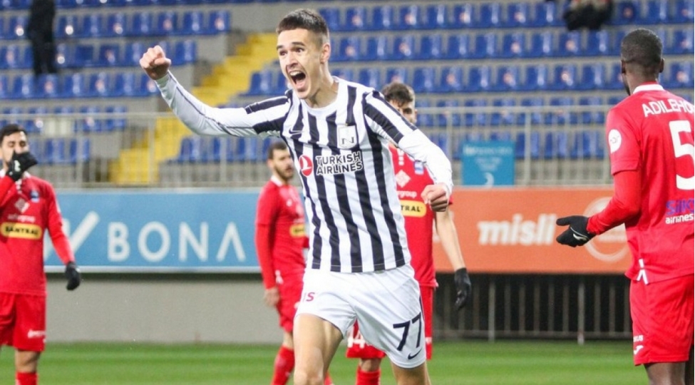 neftchi-forvardini-icareye-gondermek-isteyir