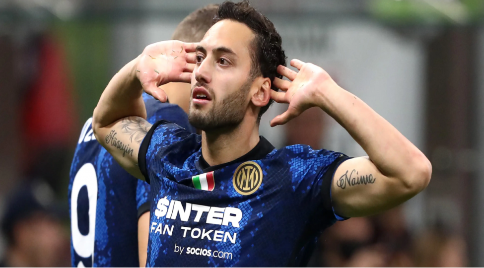 inter-hakan-chalhanoglu-ile-muqavilenin-muddetini-artirir