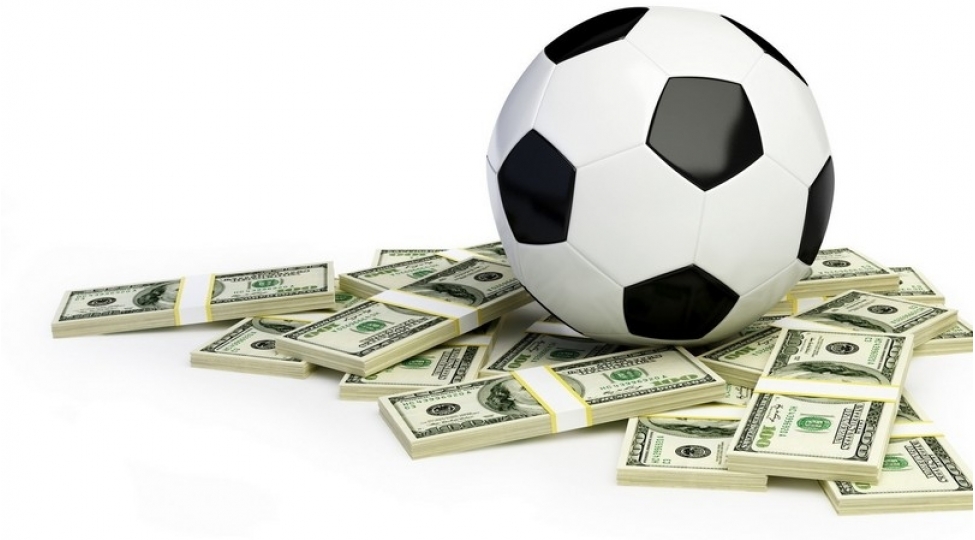 bir-komandanin-11-futbolchusu-danishilmish-oyunlara-gore-hebs-olunub