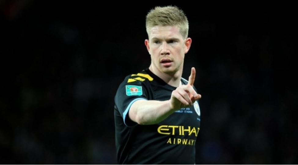manchester-sitinin-futbolchusu-qvardiolani-tehqir-edib