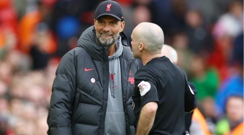 yurgen-klopp-cezalandirildi