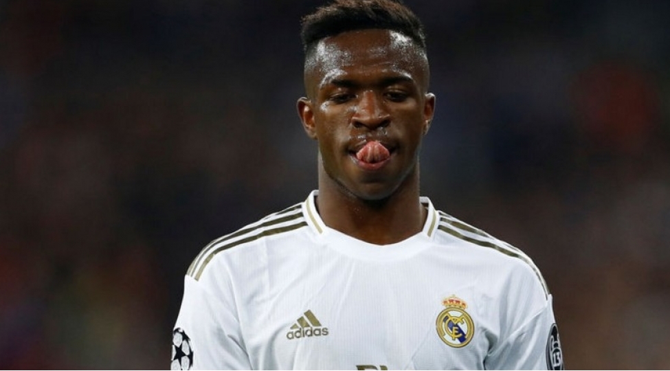 vinisius-junior-real-madridi-terk-ede-biler