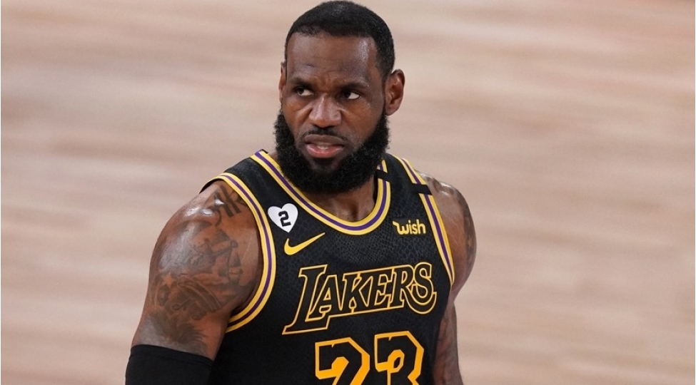 lebron-ceyms-karyerasini-basha-vurmaq-isteyir