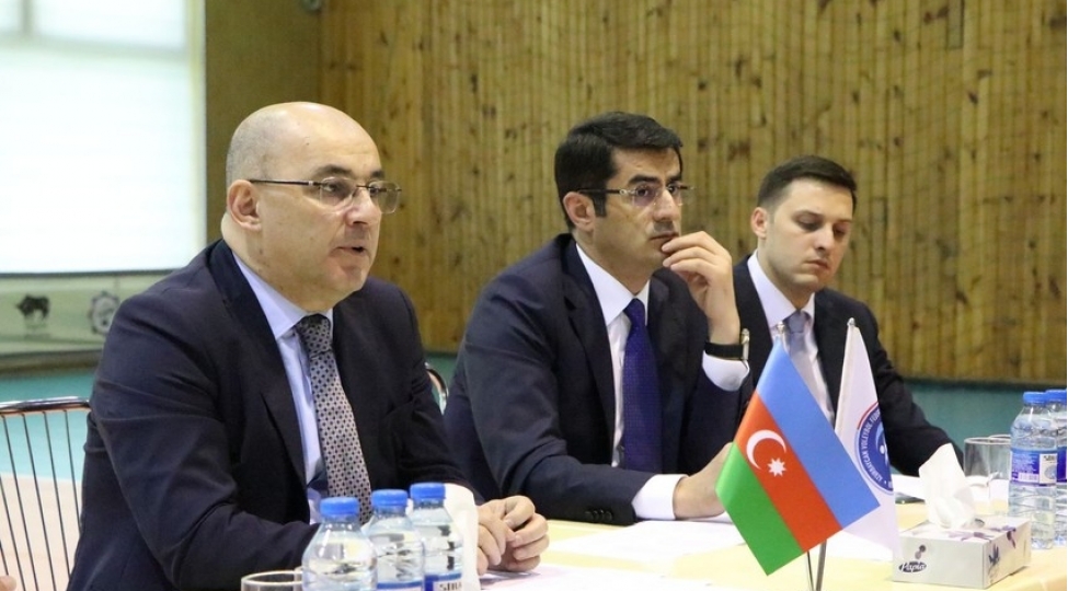 shahin-bagirov-yeniyetme-voleybolchularla-gorushub