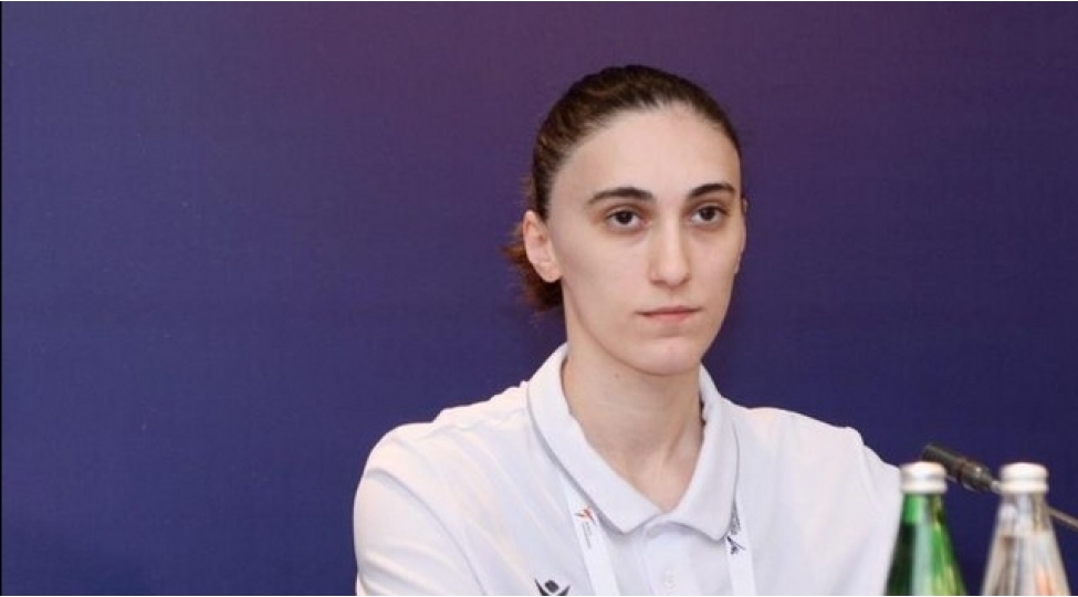feride-ezizova-evimizde-azerbaycan-xalqina-sevinc-yashatmaga-chalishacagiq