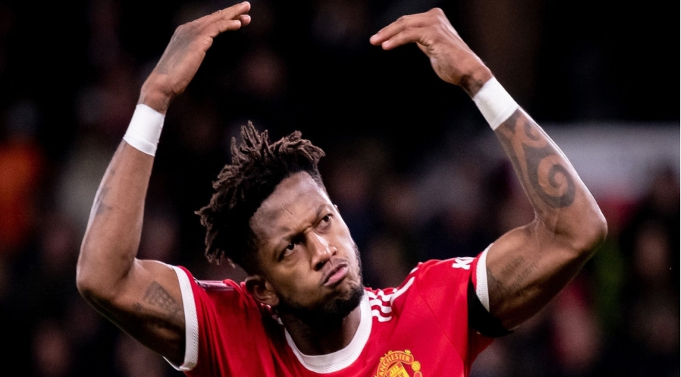 manchester-yunaytedin-futbolchusu-fred-fulhemin-maraq-dairesine-dushub