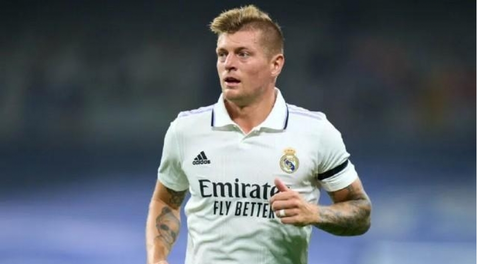 toni-kroos-realda-qalacaq