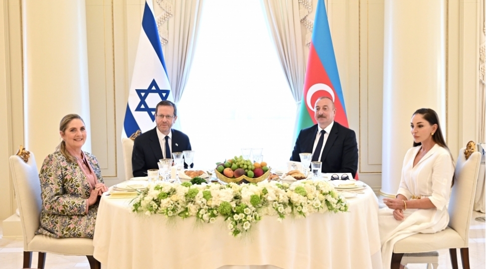 emekdashliq-elaqelerimizin-tarixinde-elametdar-hadise