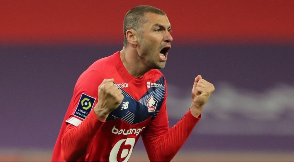 burak-yilmaz-peshekar-karyerasini-basha-vurub