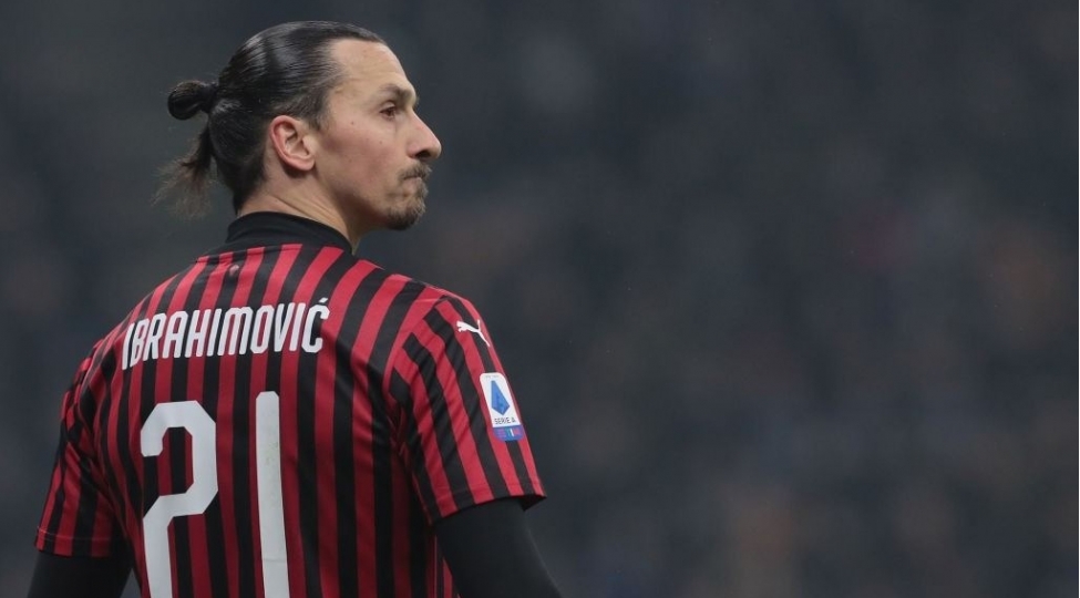 zlatan-ibrahimovich-futbolchu-karyerasini-basha-vurub