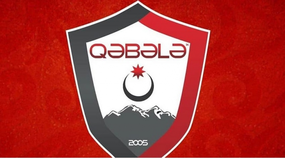 qebele-dord-futbolchu-ile-2-illik-muqavile-imzalayib