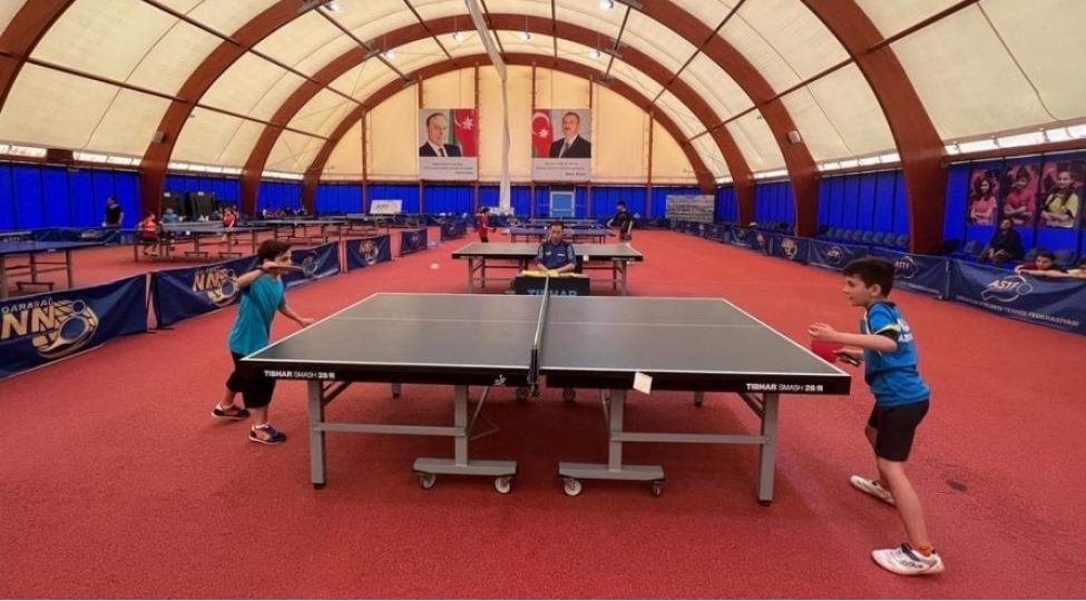 sumqayitda-stolustu-tennis-turniri-kechirilib