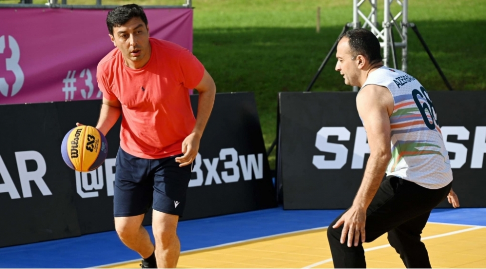 nazir-shushada-basketbol-oynayib