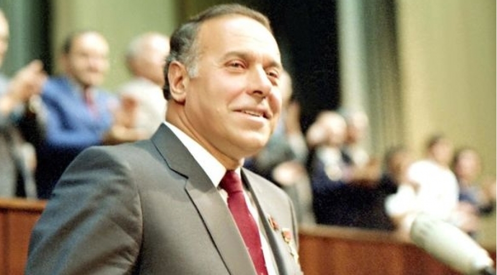 ulu-onder-heyder-eliyev-azerbaycan-ziyalilarini-her-zaman-yuksek-qiymetlendirib