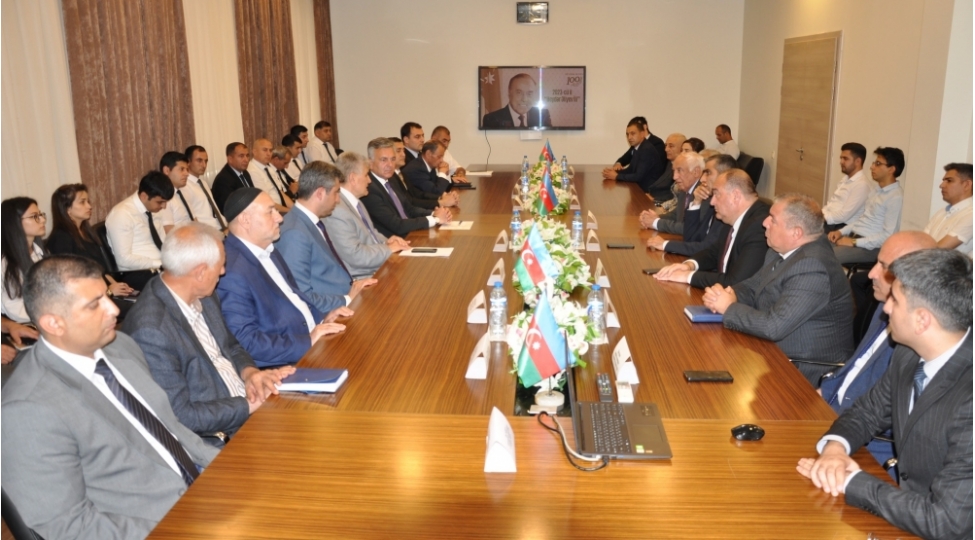 bilesuvarda-milli-dovletchiliyimizin-xilaskari-adli-elmi-praktik-konfrans-kechirilib-foto