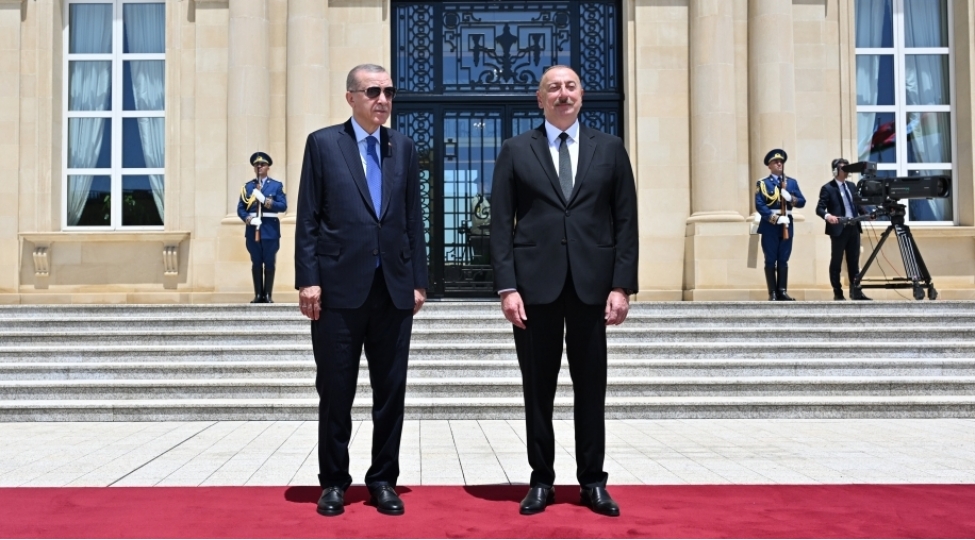 eshqimiz-bir-yolumuz-bir-azerbaycan-turkiye
