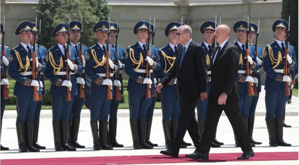 kechmishden-geleceye-tarix-yazan-qardashliq