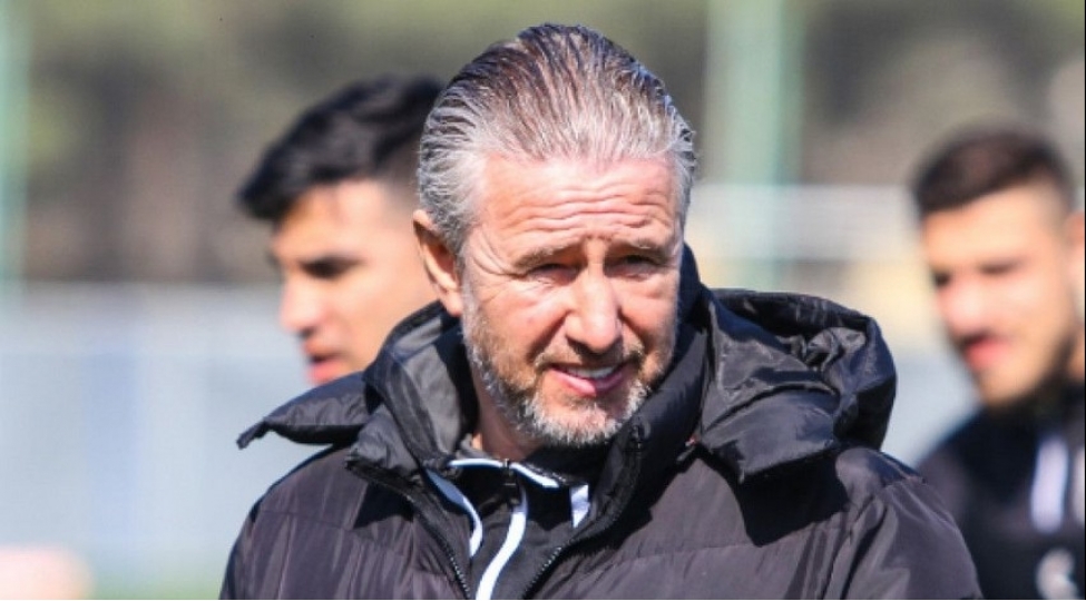 neftchi-bash-meshqchisi-laurentsiu-regekampfla-yollarini-ayirib