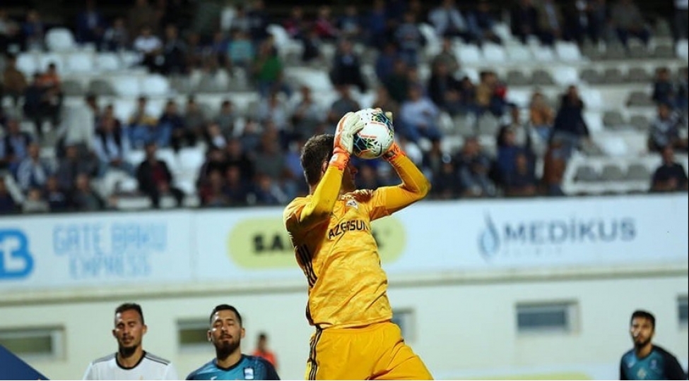 ingilterenin-iki-klubu-qarabagin-sabiq-qapichisini-isteyir